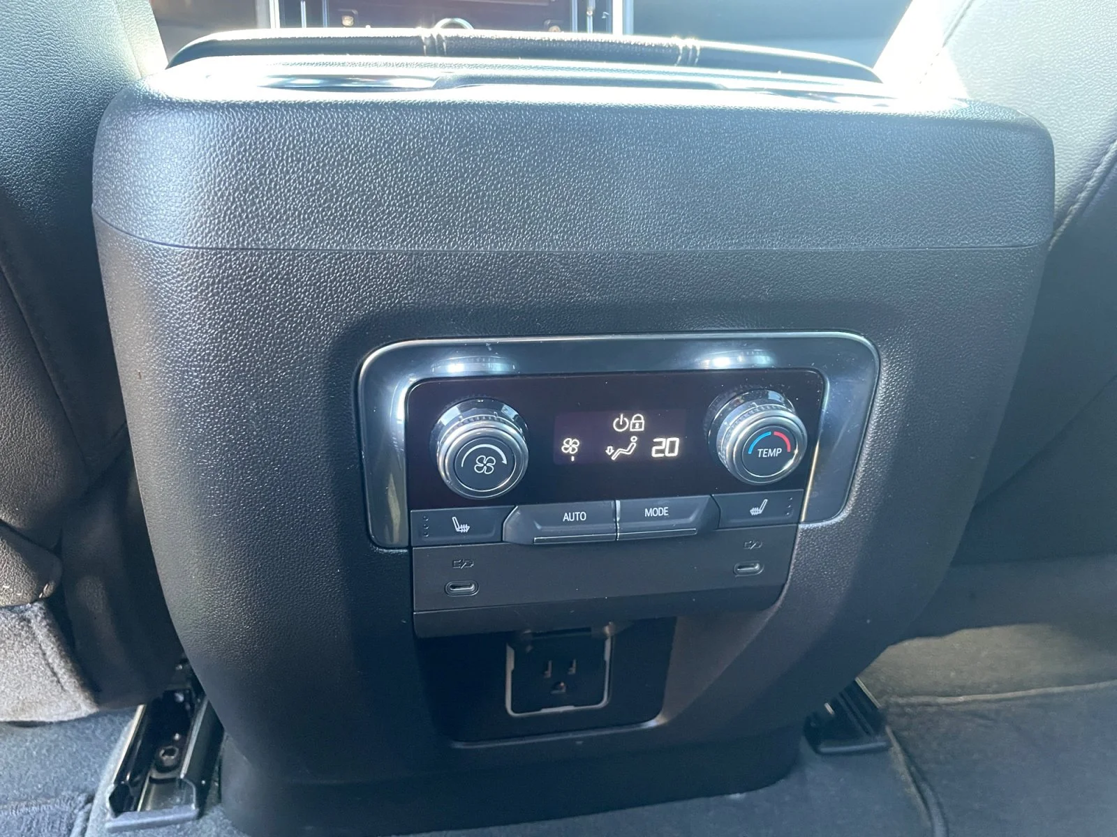 Used 2025 ONYX BLACK GMC Elevation 4WD image 21