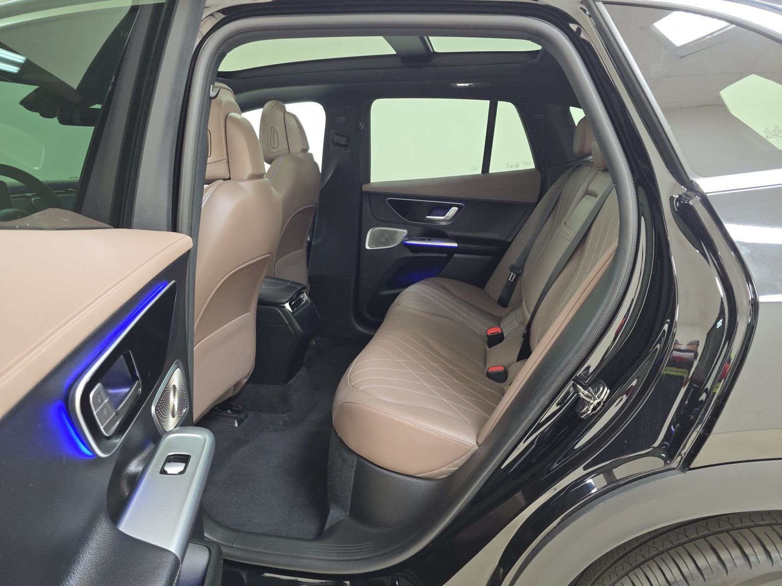 Used 2023 Black Mercedes-Benz 350 SUV image 9