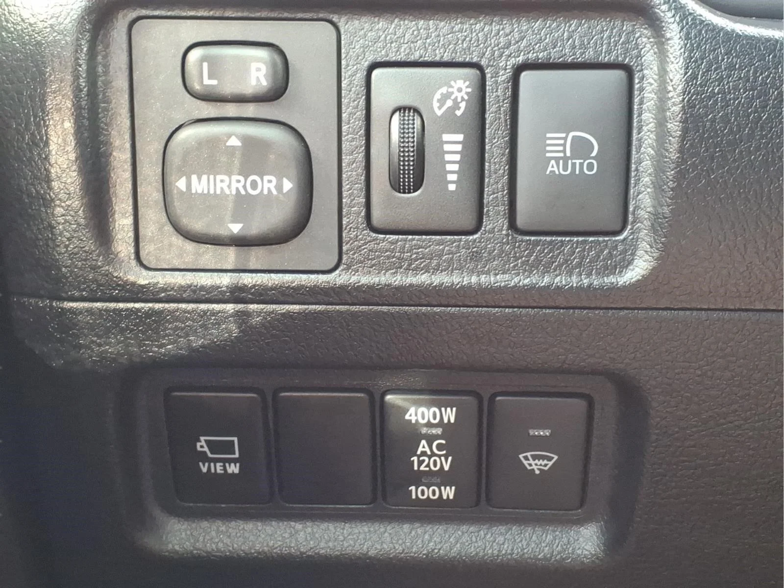 Certified Used 2024  Toyota Limited image 18