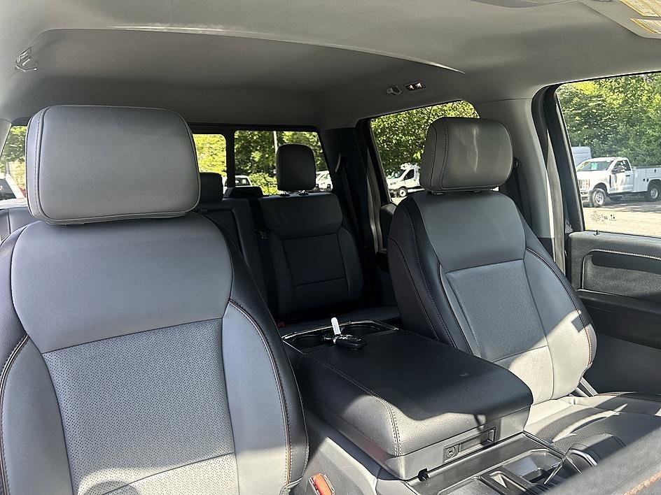 Used 2025 Blue Metallic Ford LARIAT image 21