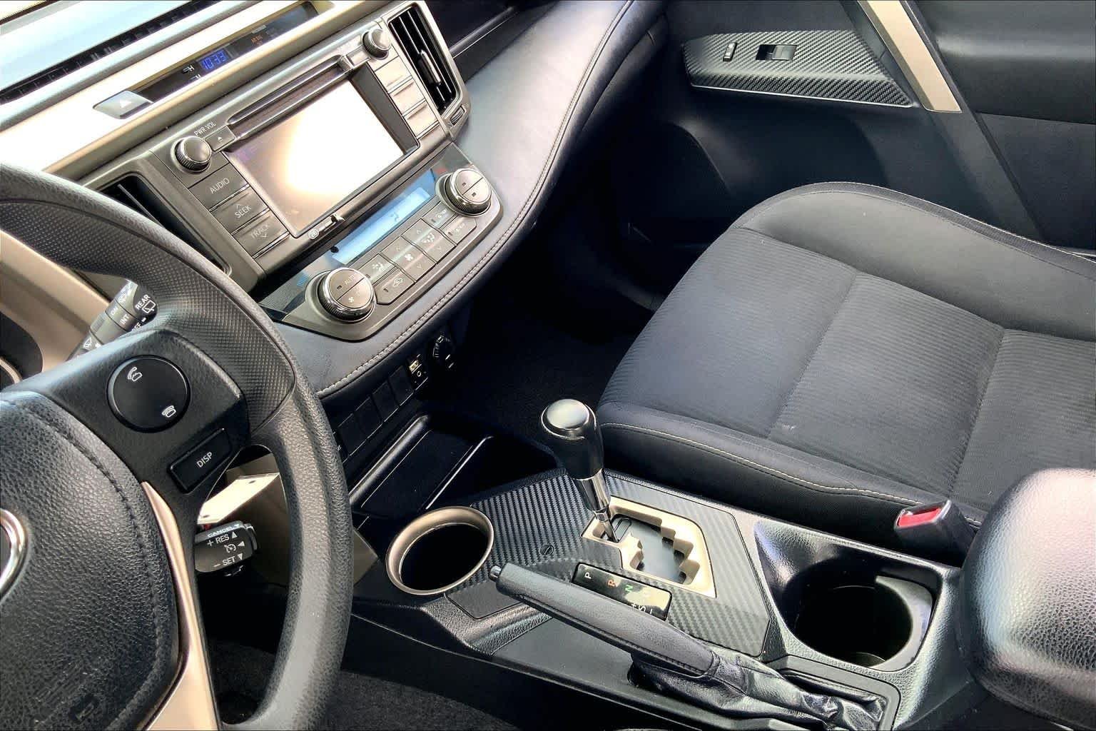 Used 2013 Magnetic Gray Metallic Toyota XLE image 10