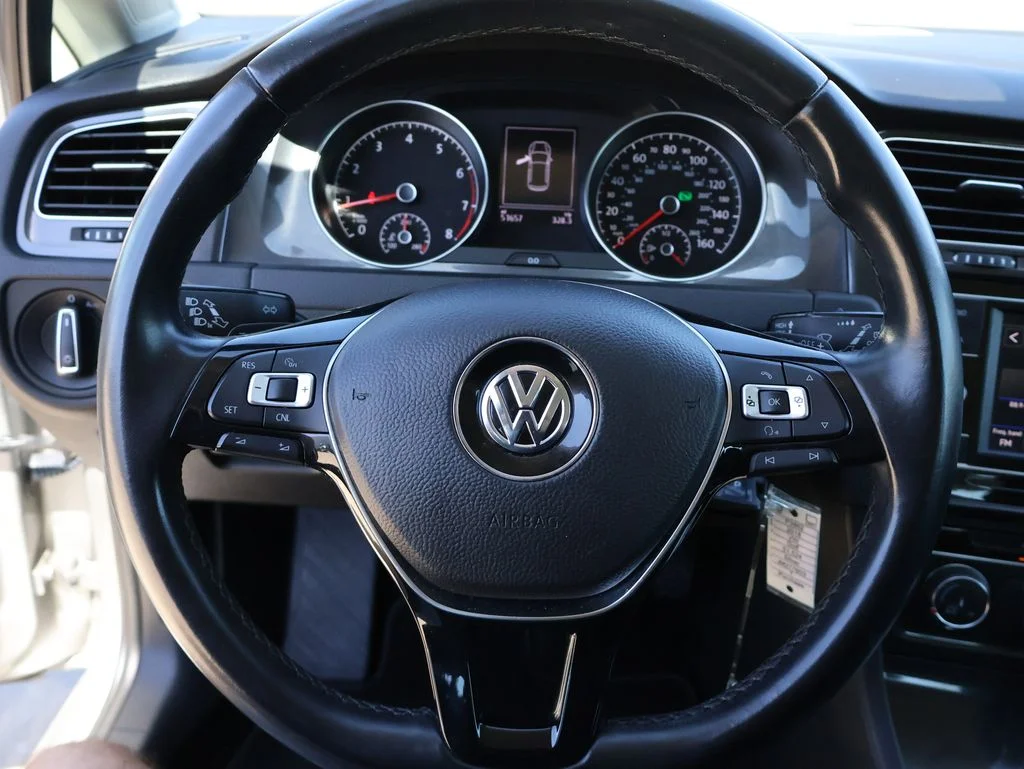 Used 2018  Volkswagen TSI S 4-Door image 23