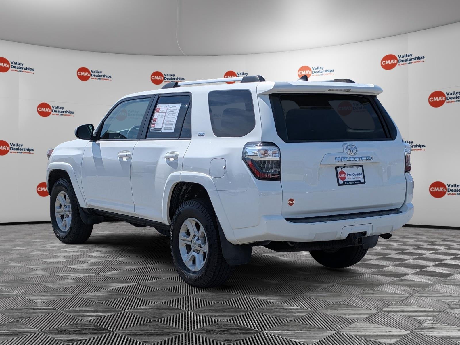 Used 2019 Super White Toyota SR5 image 21