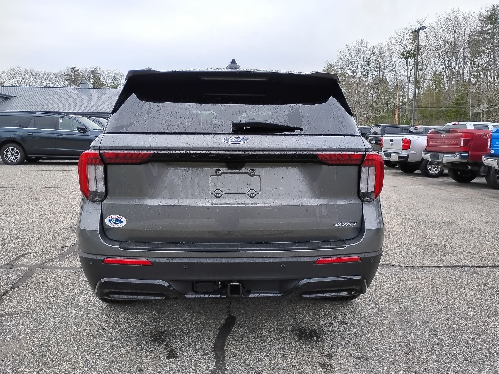 New 2026 Carbonized Gray Metallic Ford ST-Line image 7