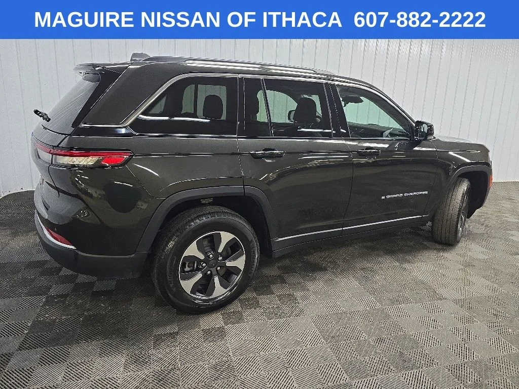 Used 2023 Brown Jeep 4xe image 3