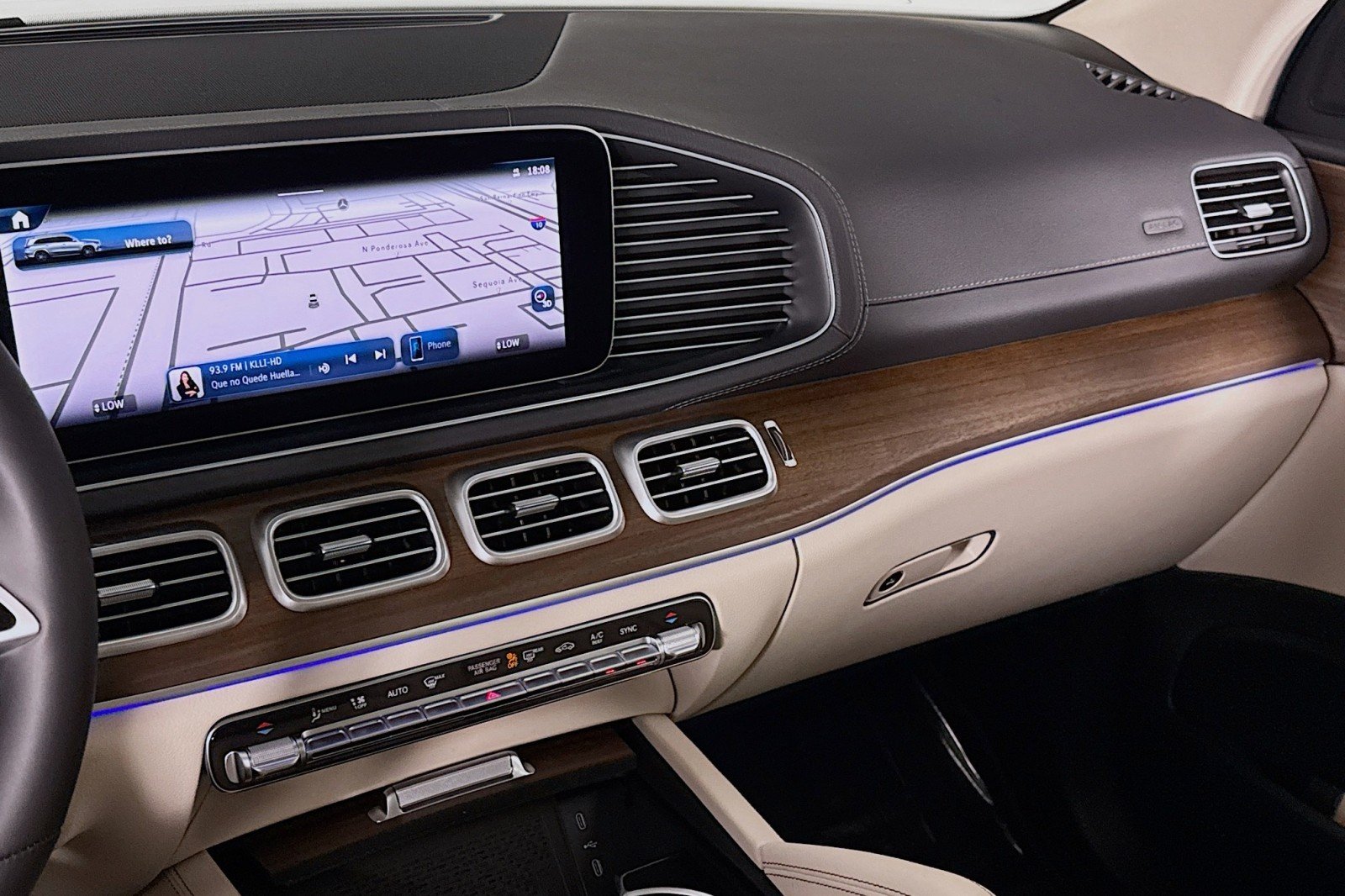 New 2026 Polar White Mercedes-Benz GLS 450 4MATIC® SUV image 20