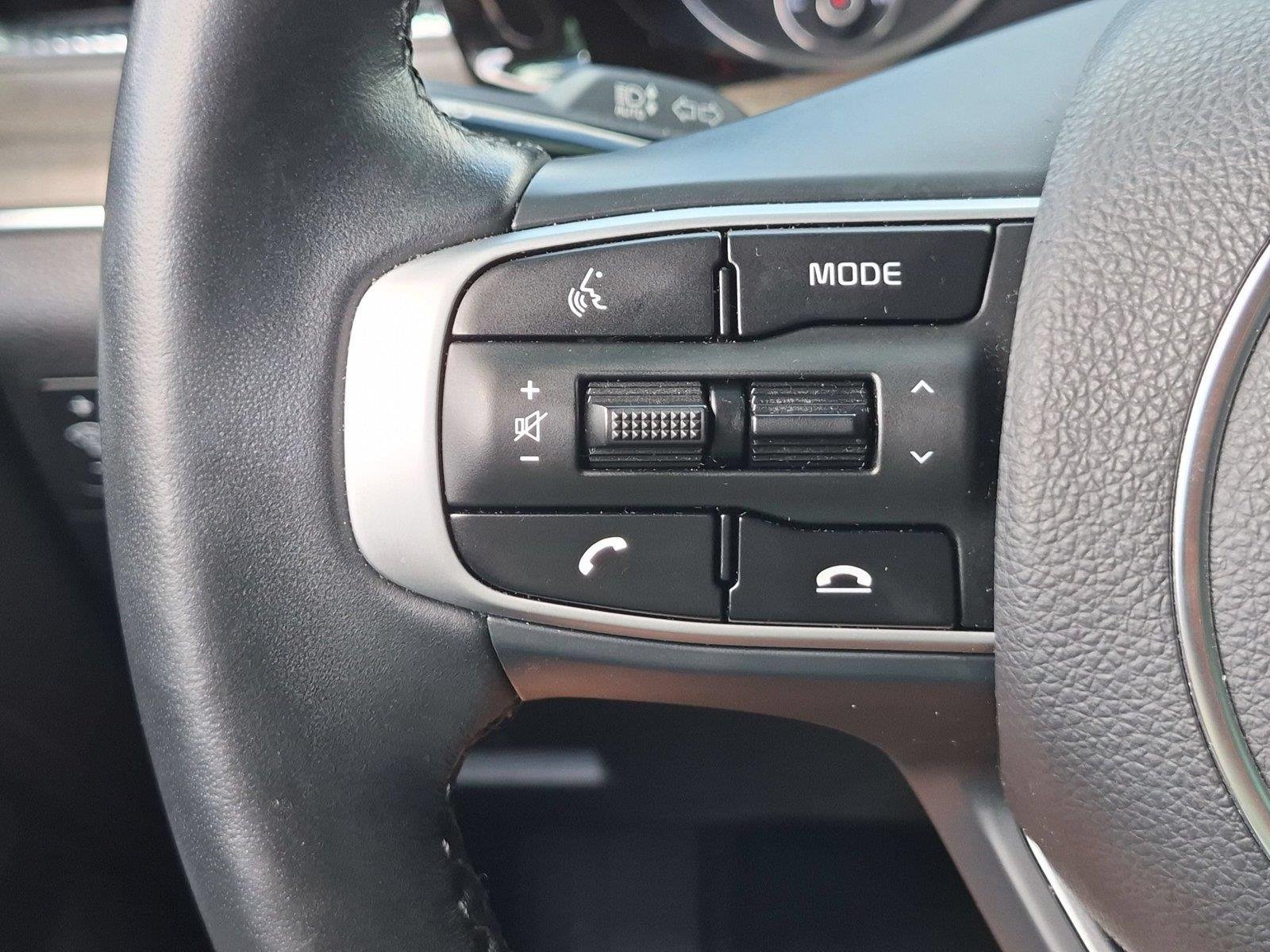 Used 2023 Glacial White Pearl Kia EX image 20
