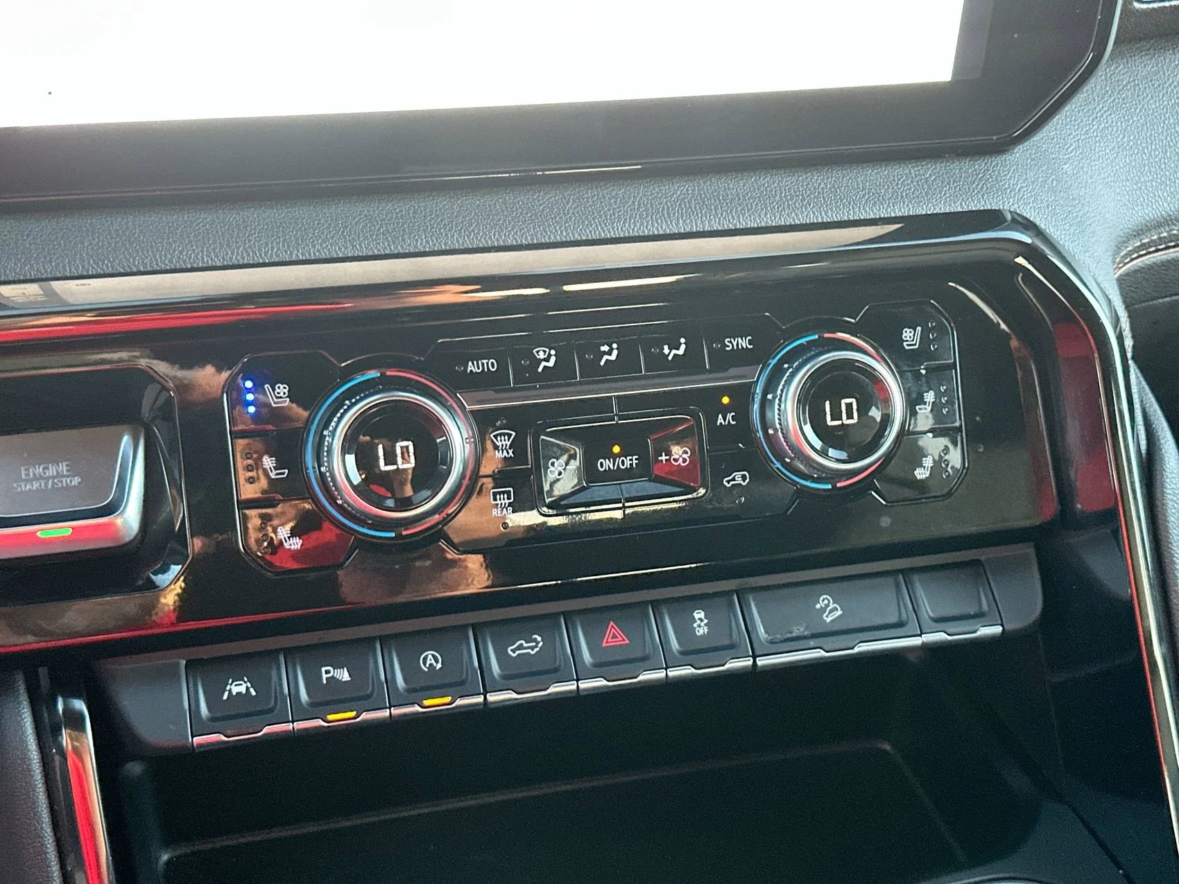 2024 GMC Sierra 1500 AT4 - Photo 18