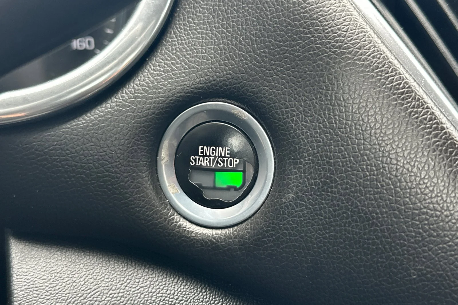 Used 2018 Sandy Ridge Metallic Chevrolet Premier image 22
