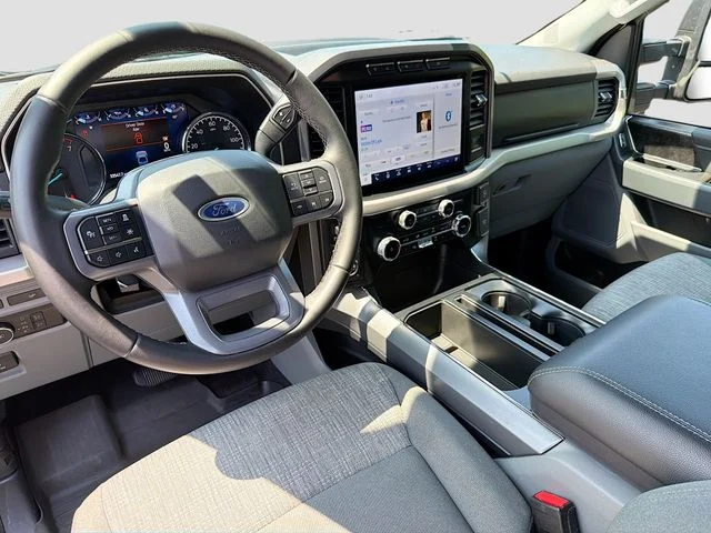 Used 2023 Blue Ford XLT image 9