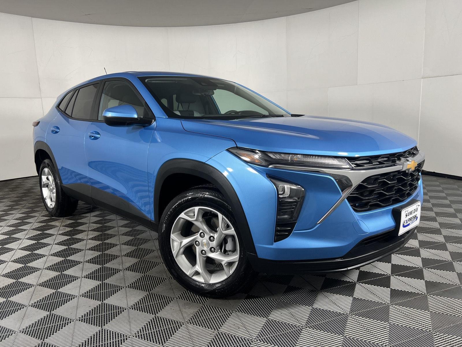 Used 2025 Marina Blue Metallic Chevrolet LS image 23