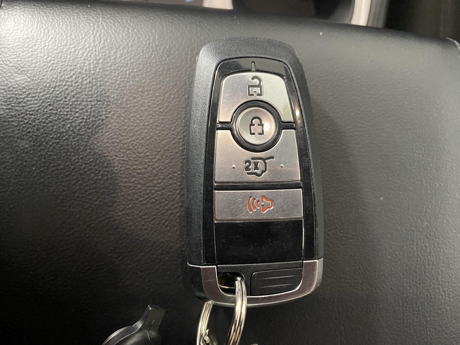 Used 2024 Agate Black Ford XLT image 18
