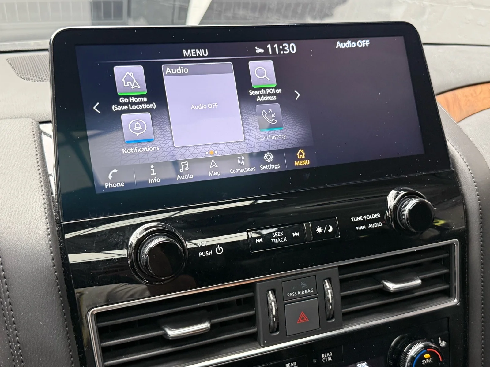 Used 2024 Super Black (kh3) Nissan SL image 15
