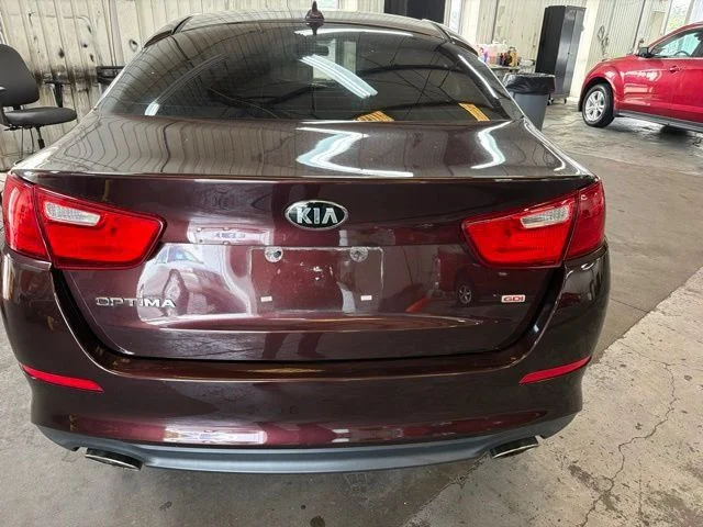 Used 2015 Red Kia LX image 2