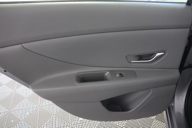 Used 2026 Silver Hyundai SEL Sport image 25