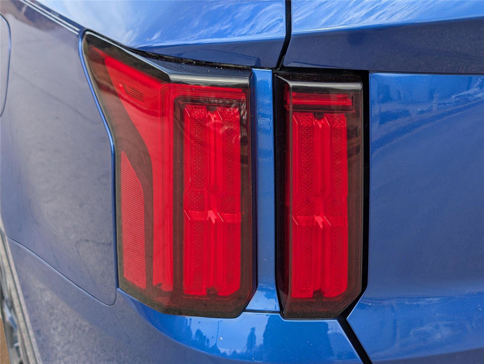 Used 2021 Blue Kia SX Prestige image 11