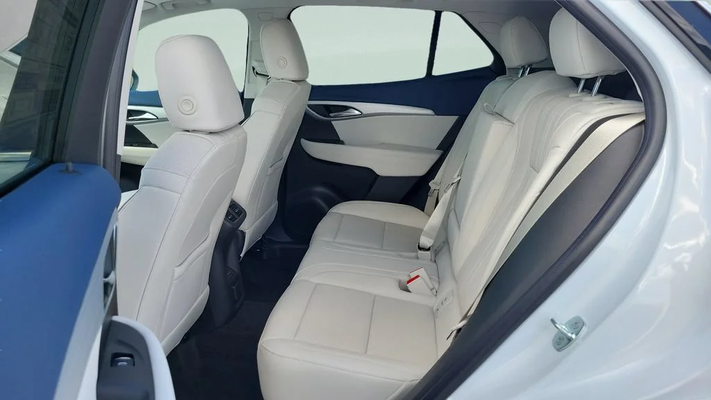 New 2026 Iridescent White Tricoat Buick Avenir image 14