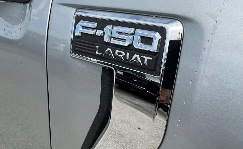 Used 2022 Silver Ford Lariat image 10