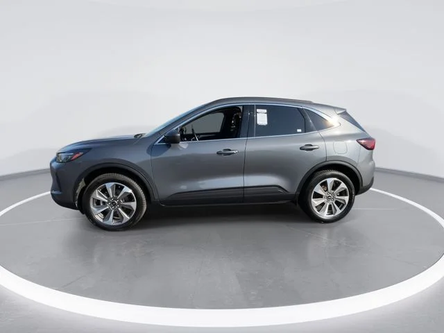 Used 2025  Ford Platinum image 5