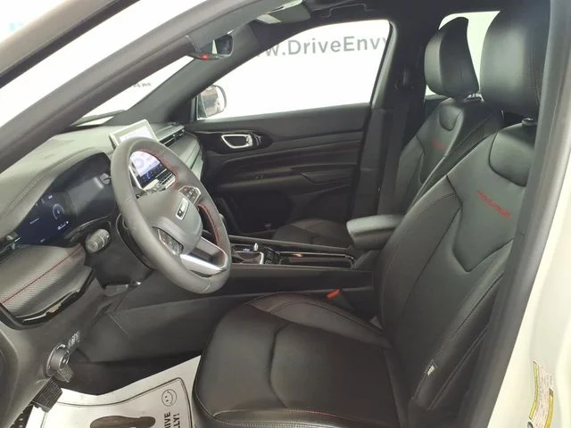 Used 2025 White Jeep Trailhawk image 12