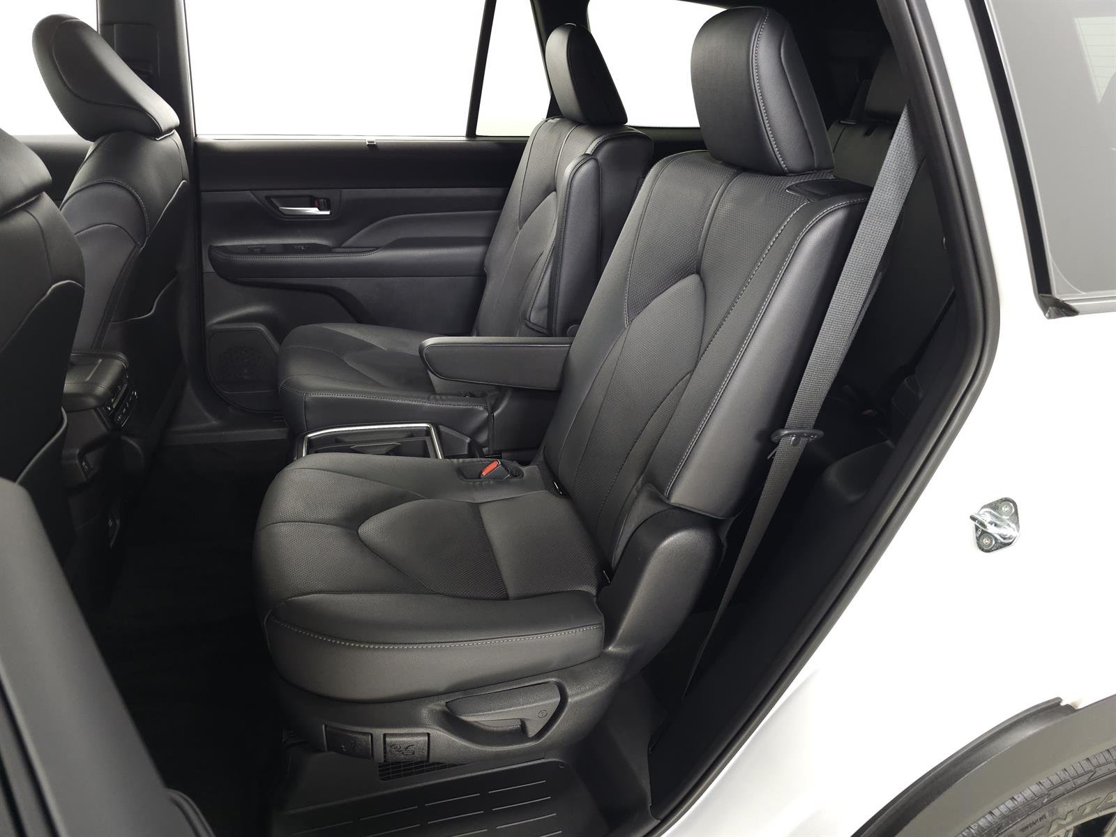 Used 2026 White Toyota Nightshade image 31
