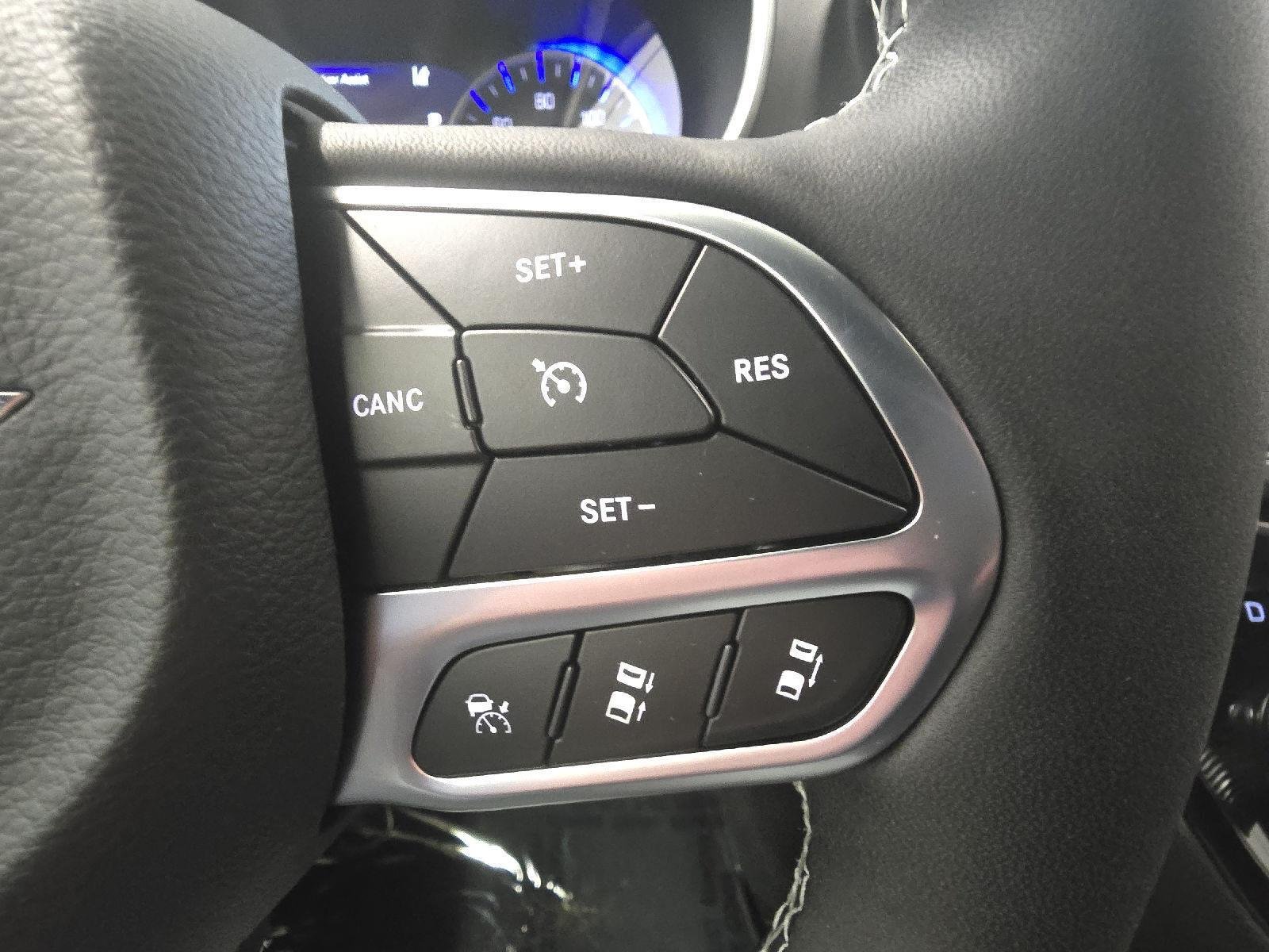 2026 Chrysler Pacifica Select - Photo 19