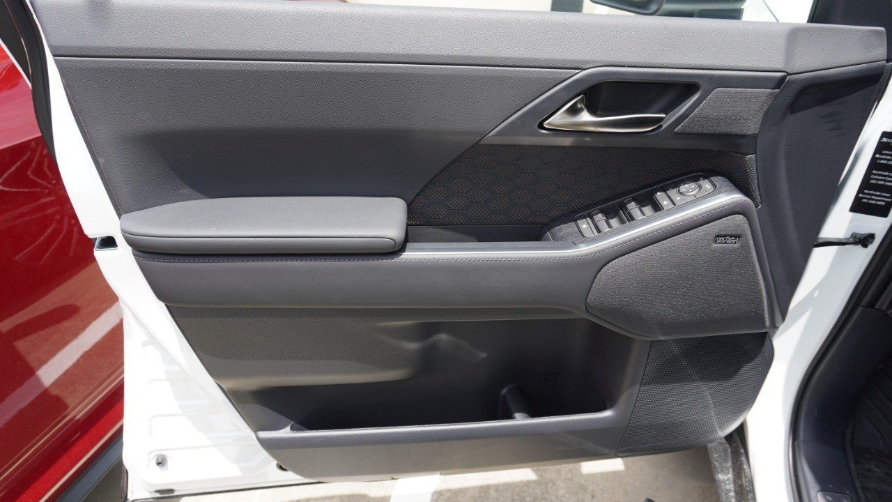 Used 2026 White Lexus GX 550 Luxury image 15