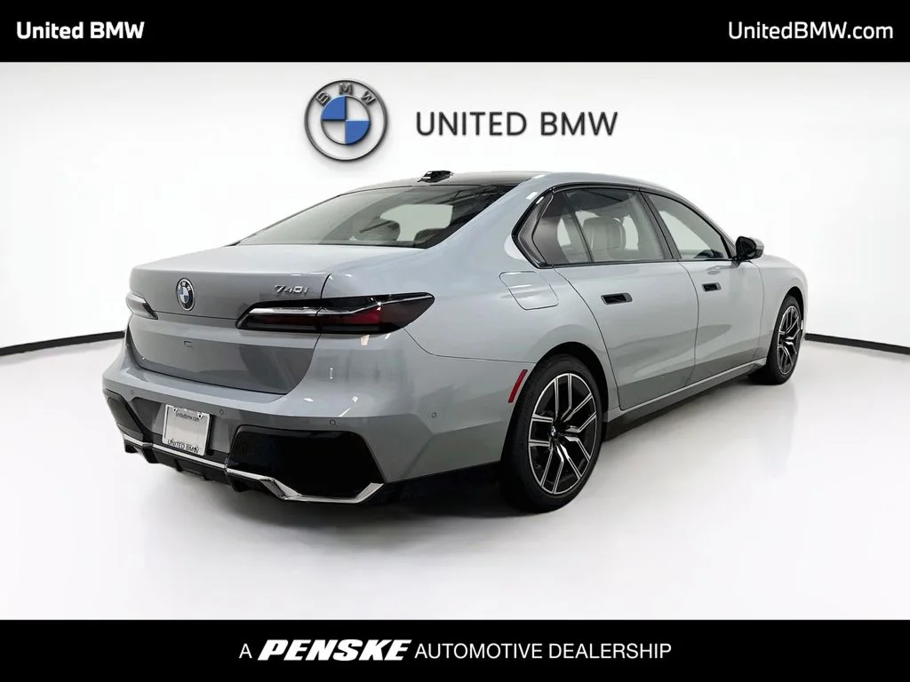Certified Used 2026 Brooklyn Grey Metallic BMW 740i image 5