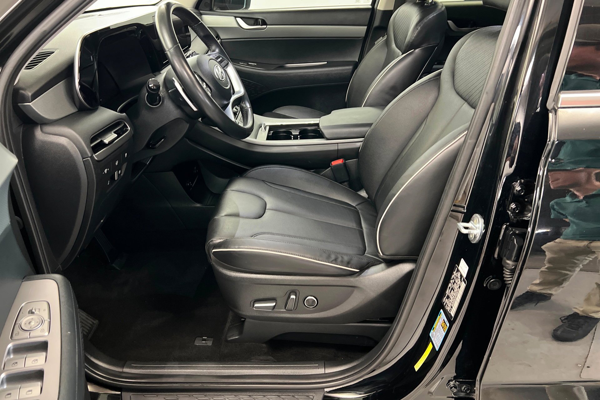 Used 2023 Abyss Black Pearl Hyundai XRT image 18