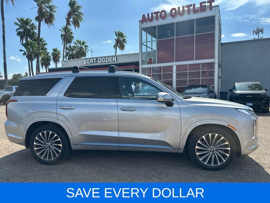 Used 2023 Silver Hyundai Calligraphy image 4