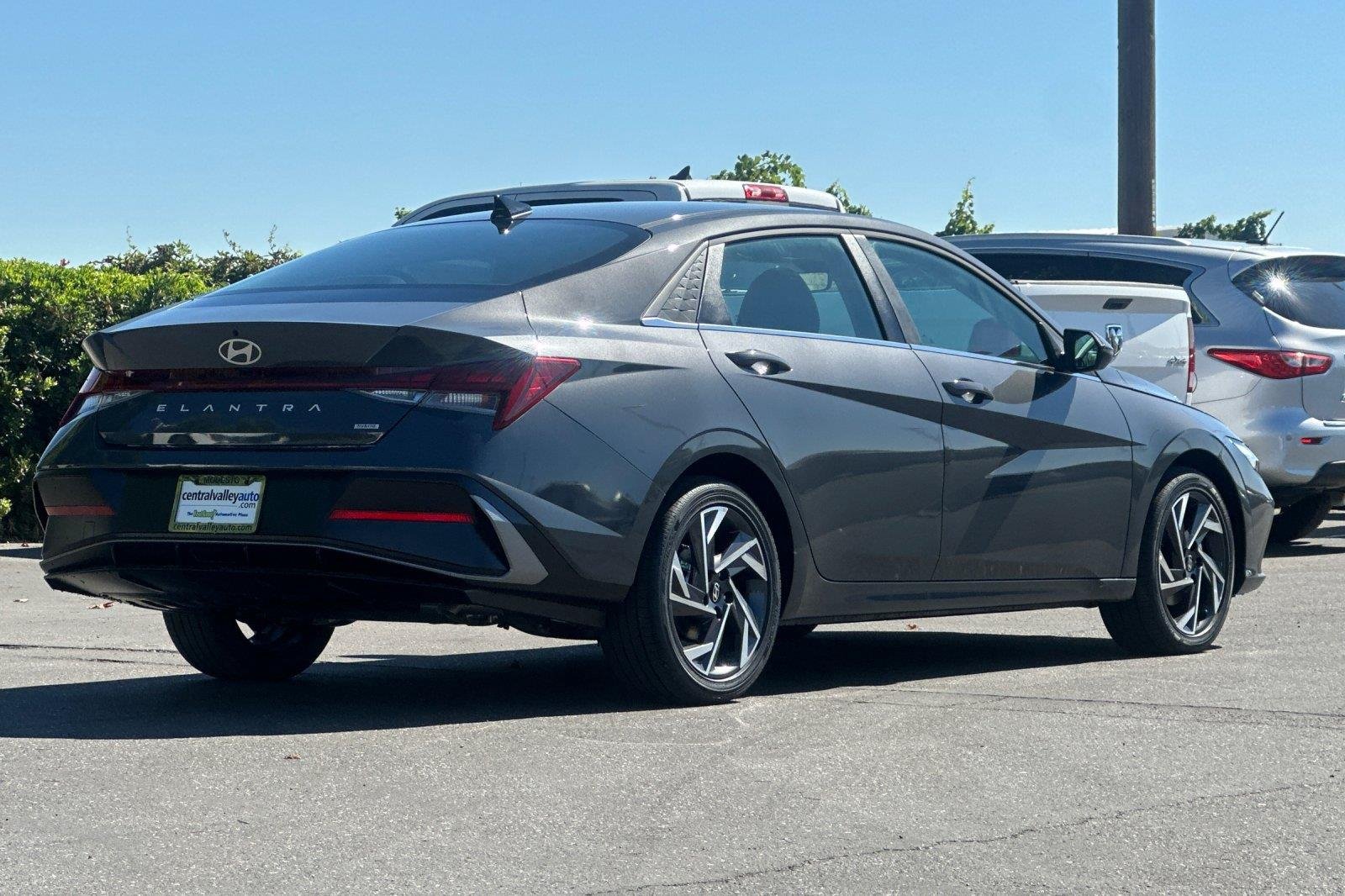 New 2026 Ecotronic Gray Hyundai Limited image 4