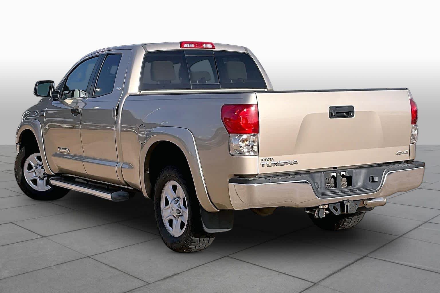 Used 2008 Desert Sand Mica Toyota SR5 image 10