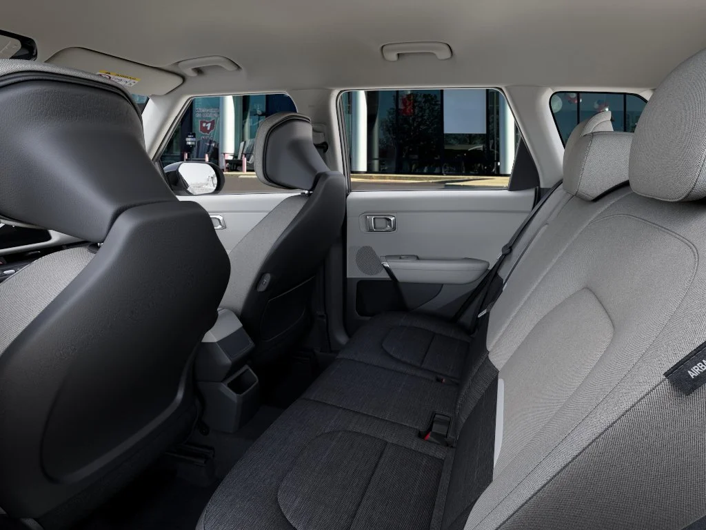 New 2027 Ivory Silver Kia S image 18