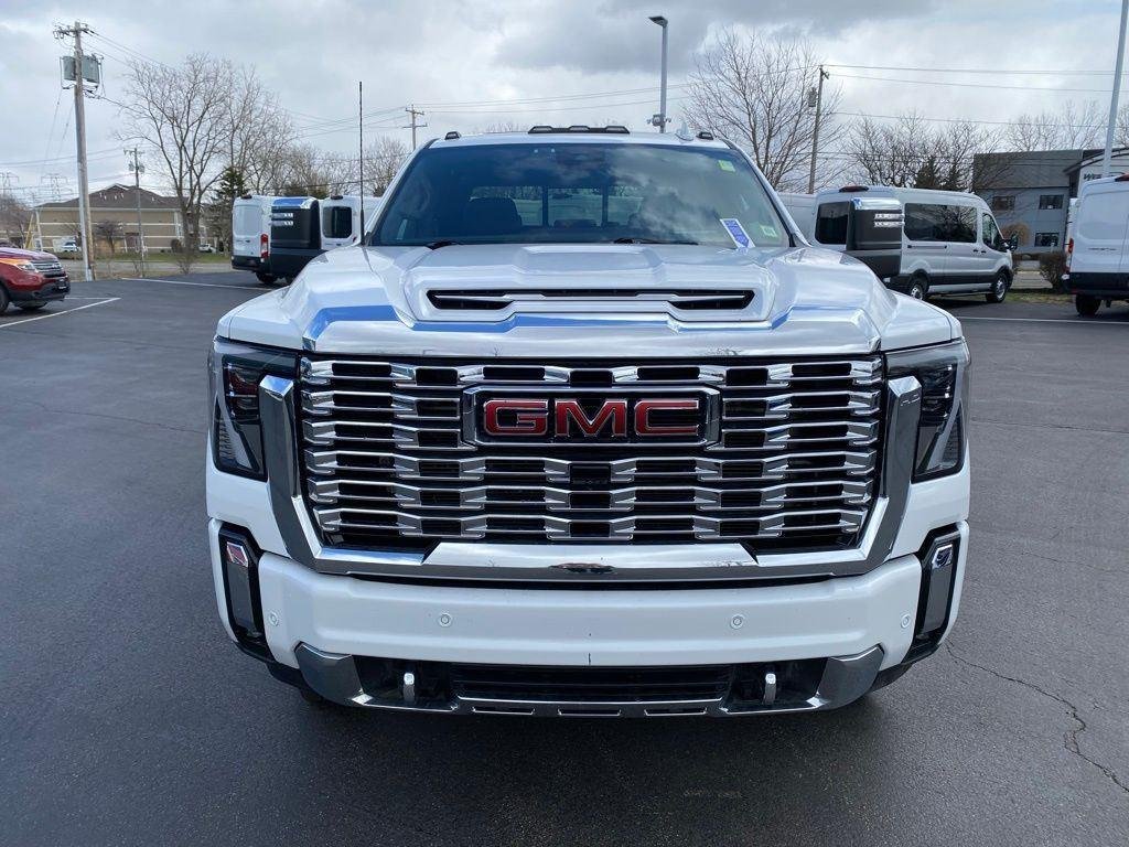 Used 2024 Summit White GMC Denali image 6