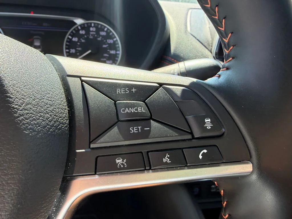 Used 2025 Gray Nissan SR image 17
