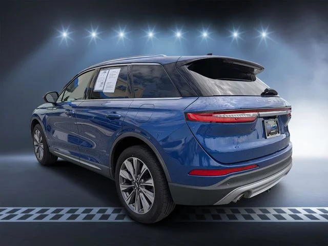 Used 2020 Blue Lincoln Reserve image 4