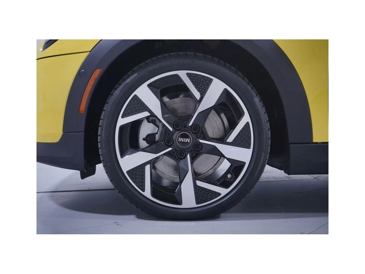 New 2026 Sunny Side Yellow MINI SIGNATURE PLUS image 2