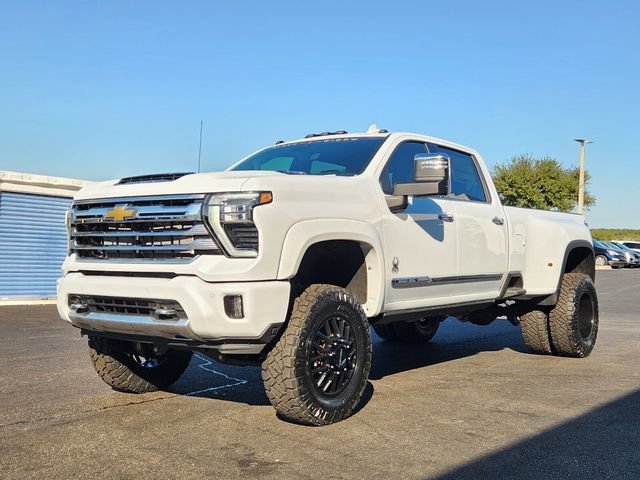 New 2026 Polar White Tricoat Chevrolet High Country DRW image 2