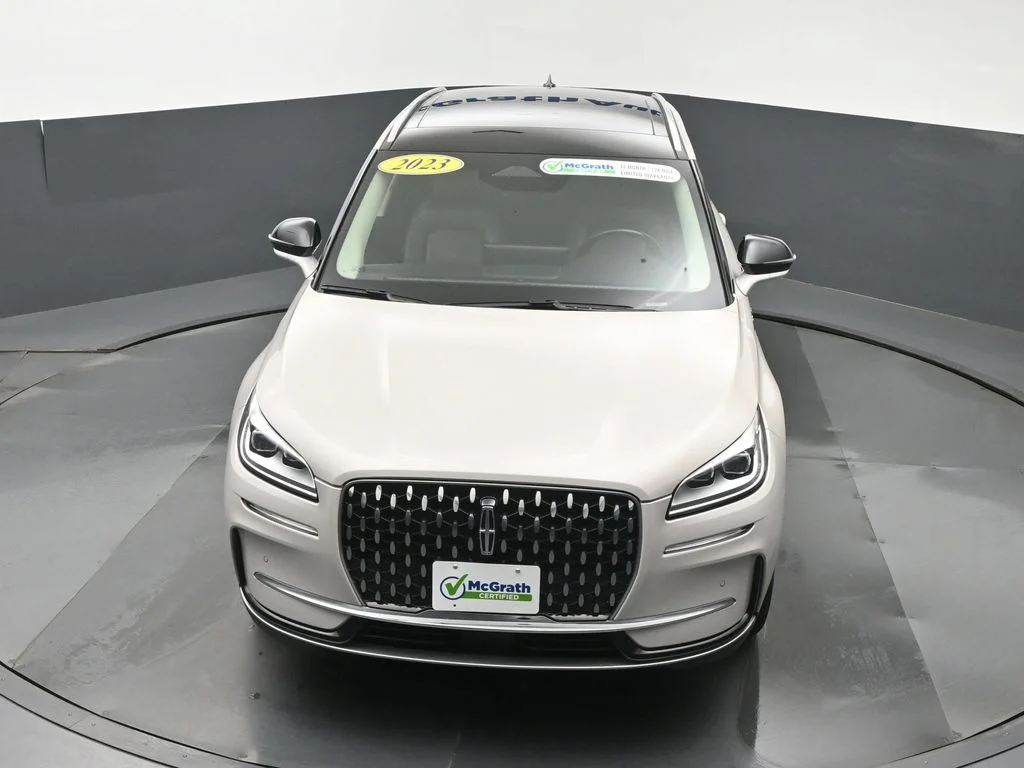 Used 2023 White Lincoln Reserve image 30