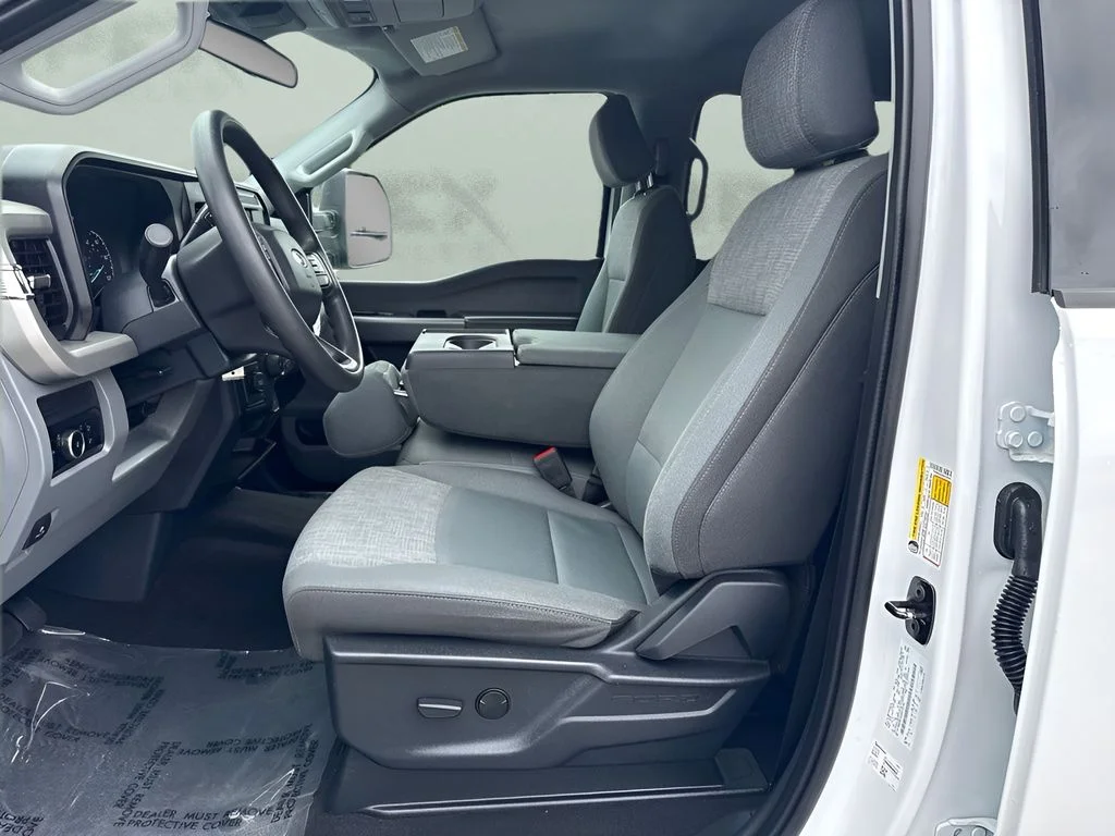 Used 2025 White Ford XLT image 9
