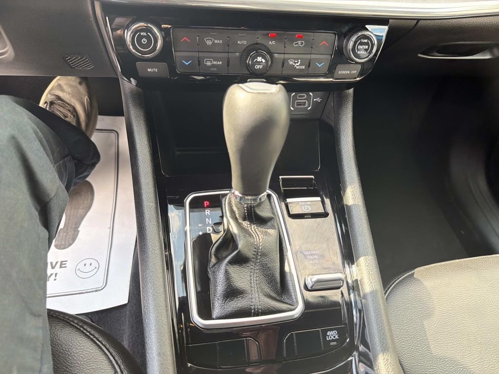 Used 2024 Blue Jeep Limited image 27