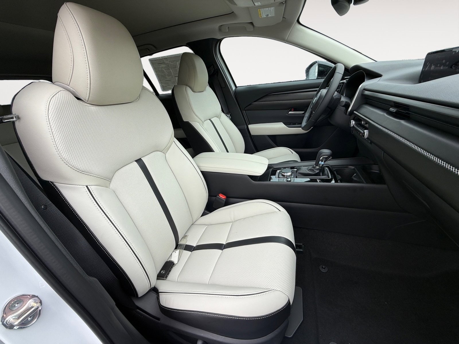 2026 Mazda CX-50 Premium - Photo 19