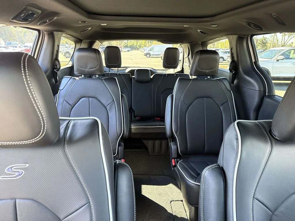 2026 Chrysler Pacifica Limited - Photo 31