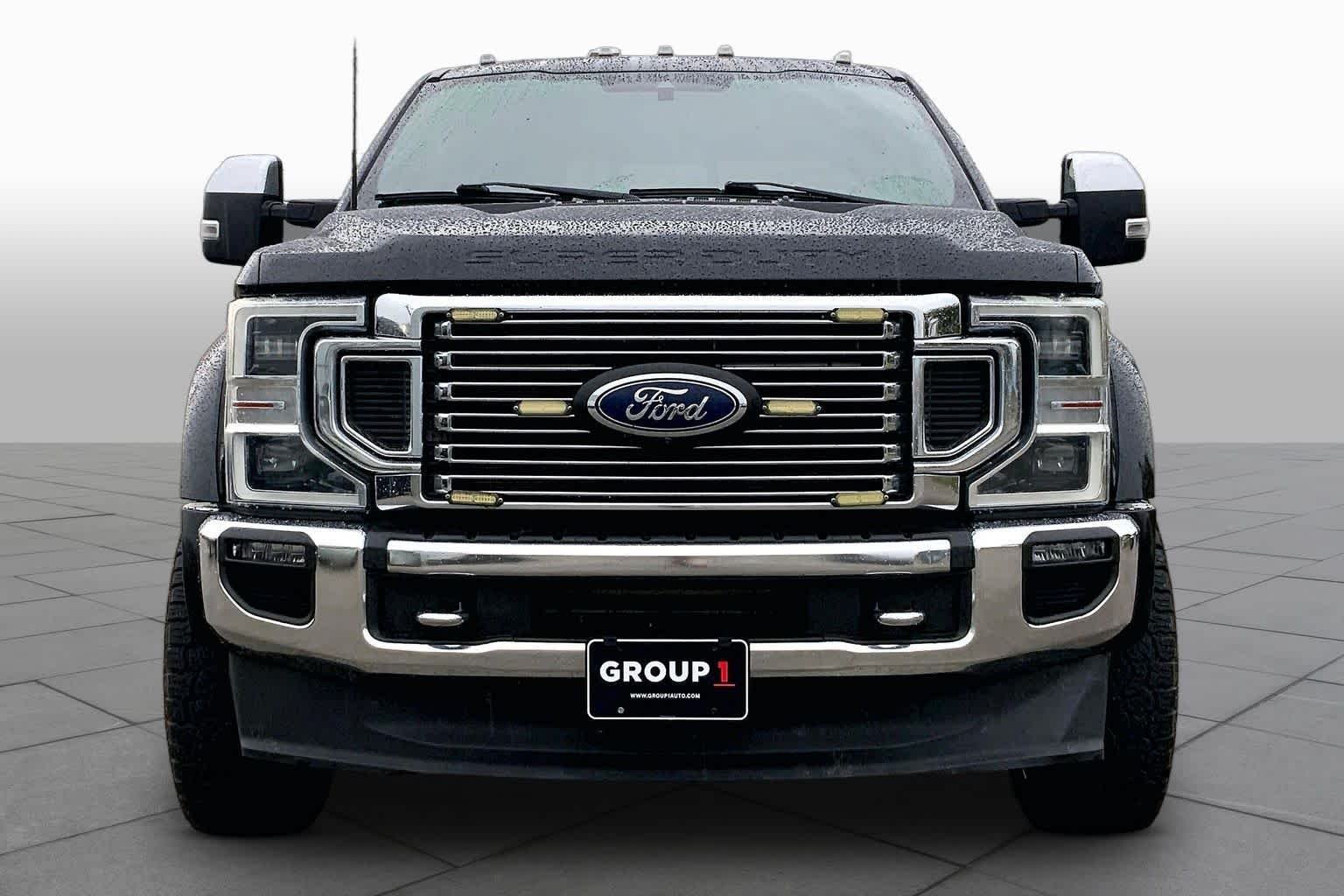 Used 2022 Agate Black Metallic Ford F-450 Pickup LARIAT image 3