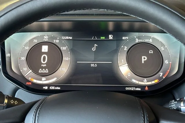 New 2026 Santorini Black Land Rover Dynamic SE image 24