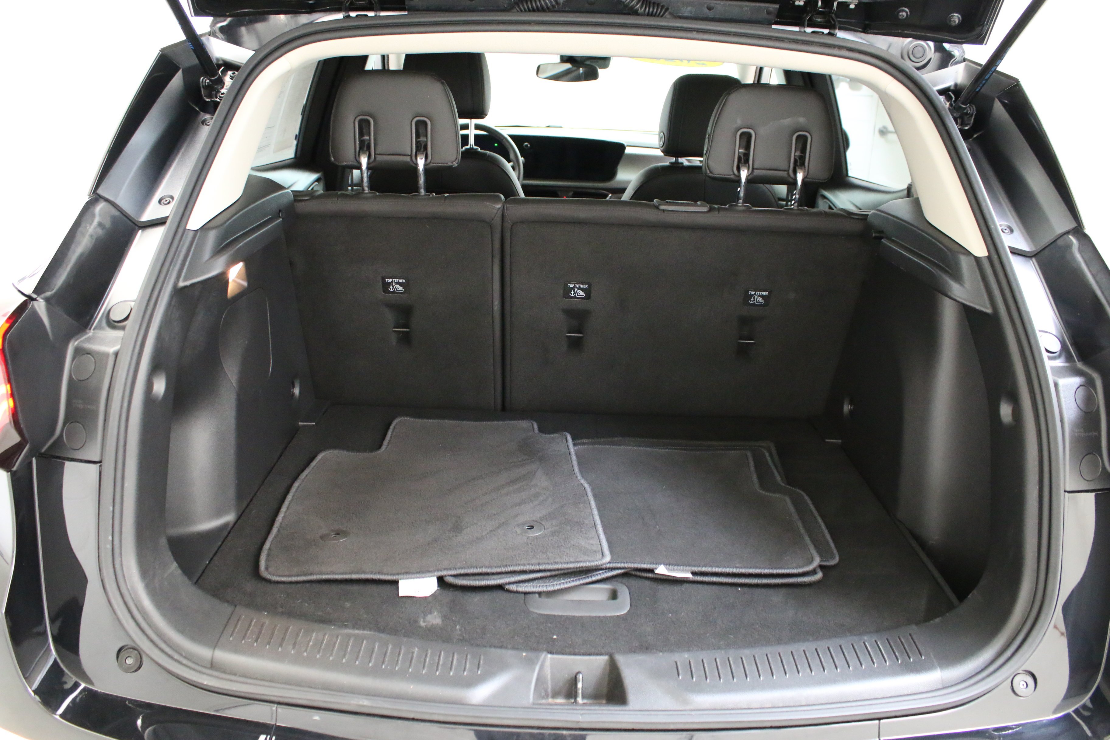 Used 2025 Ebony Twilight Metallic Buick Sport Touring image 25