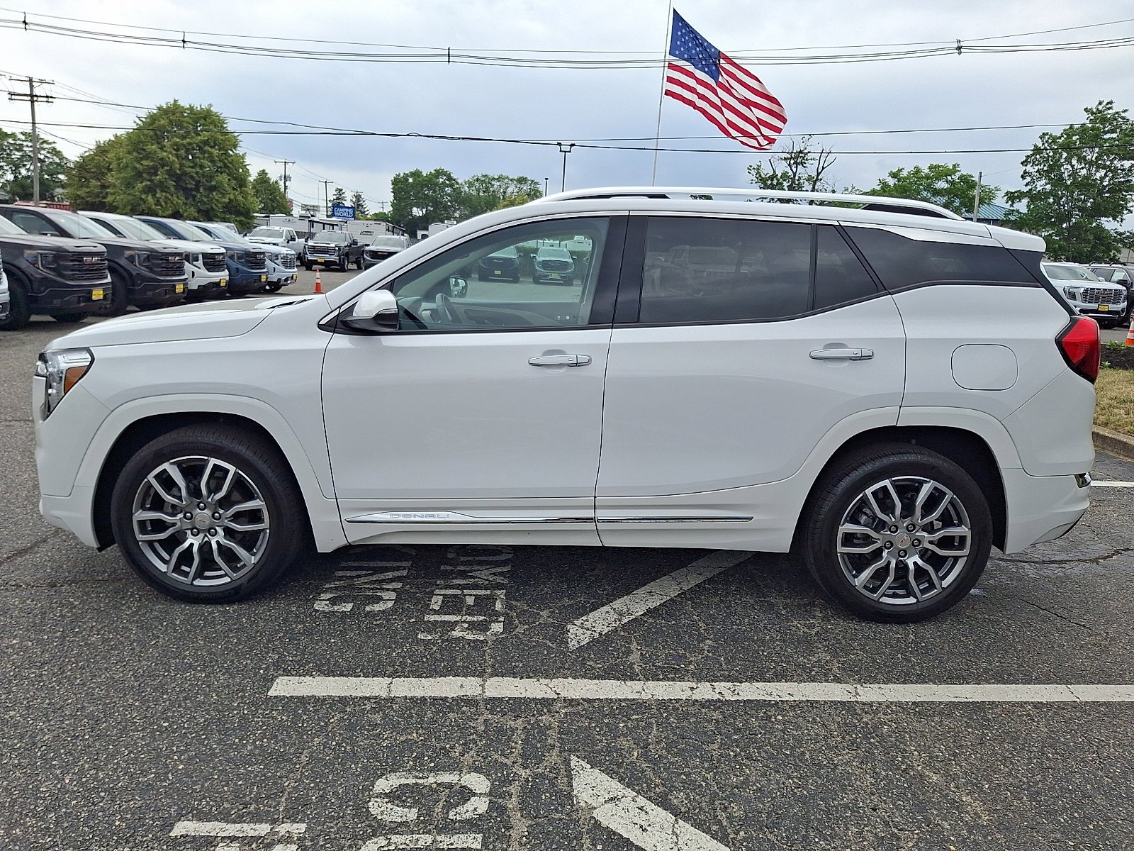 2023 GMC Terrain Denali - Photo 6