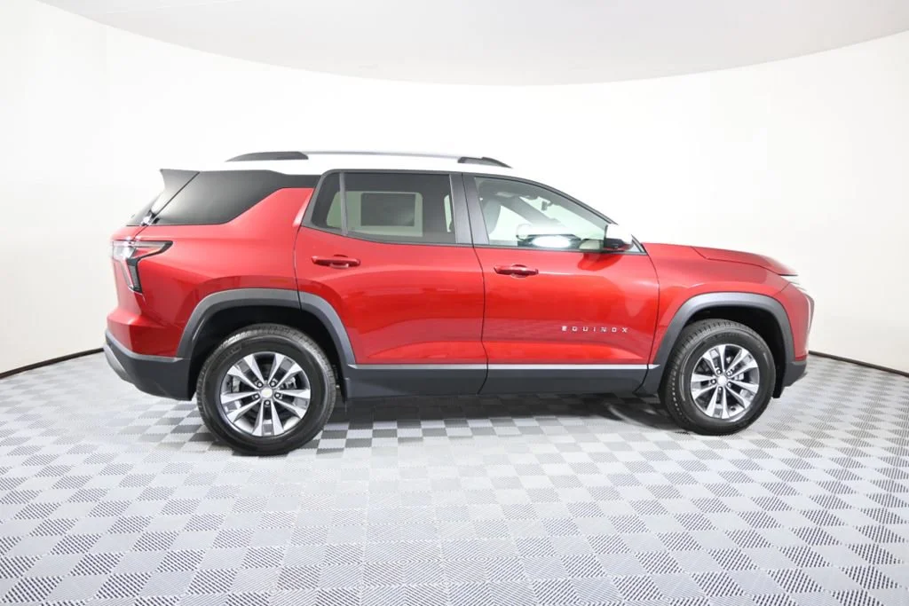 2026 Chevrolet Equinox LT - Photo 7