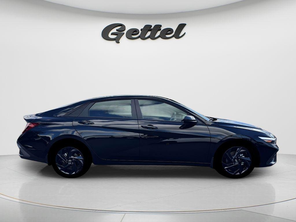 New 2026 Black Hyundai SEL Sport image 6