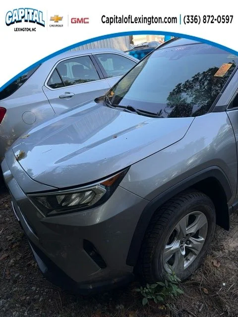 Used 2019 Silver Toyota XLE image 1